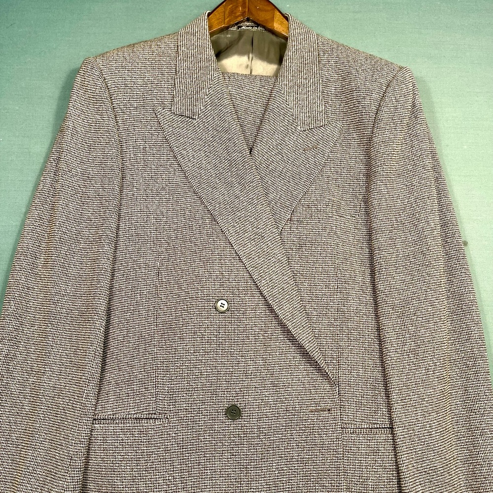 Giorgio Armani Men’s Suit, Size 40R